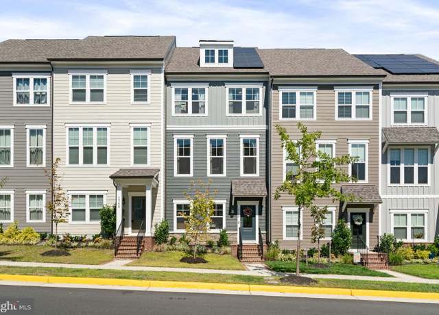 Property at 1766 Hickory Woods Rd, Dumfries, VA 22026, 4 beds, 3.5 baths