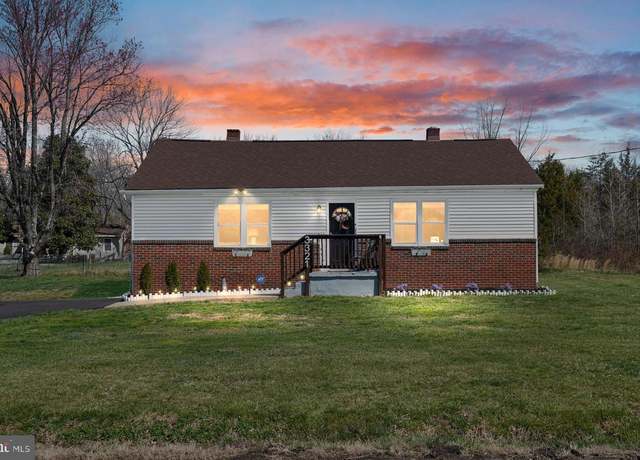 Property at 3321 Summit Crossing Rd, Fredericksburg, VA 22408, 3 beds, 1 bath