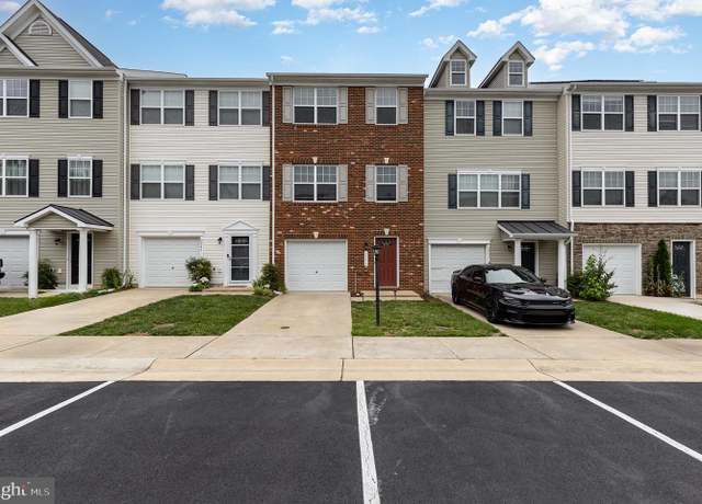 Property at 2239 Mallard Landing Dr, Fredericksburg, VA 22408, 4 beds, 3 baths