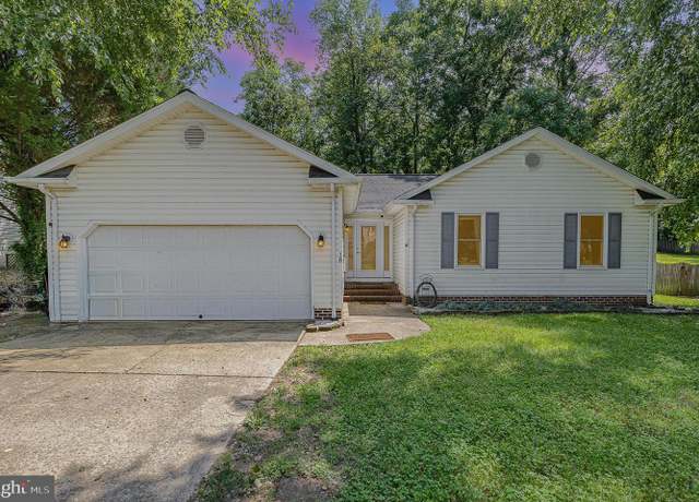 Property at 18 S Pointe Ln, Fredericksburg, VA 22405, 3 beds, 2 baths