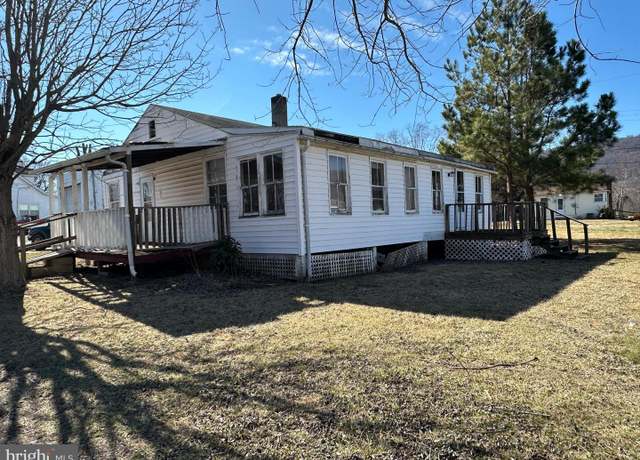 Property at 467 Center Ave, Romney, WV 26757, 2 beds, 1 bath
