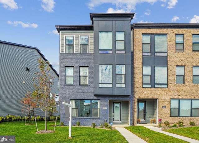 Property at 225 Summit Point Blvd, Bowie, MD 20716, 4 beds, 3.5 baths