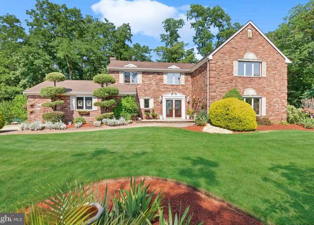 Property at 10 Red Hawk Rd N, Colts Neck, NJ 07722, 4 beds, 3.5 baths