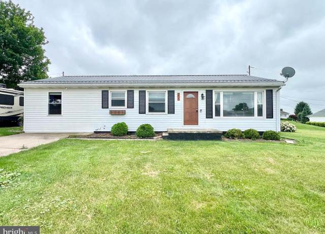 Property at 205 Hillcrest Dr, Woodbury, PA 16695, 3 beds, 2 baths