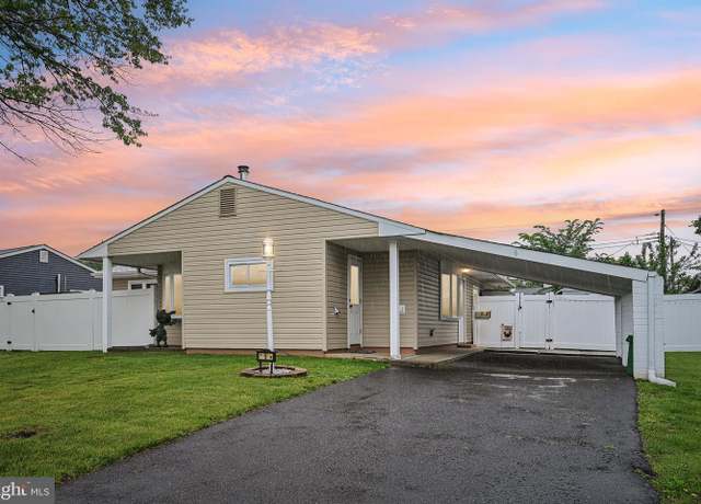 Property at 6 Swan Ln, Levittown, PA 19055, 3 beds, 2 baths