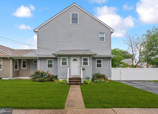 Property at 321 Taft St, Bristol, PA 19007, 5 beds, 3 baths