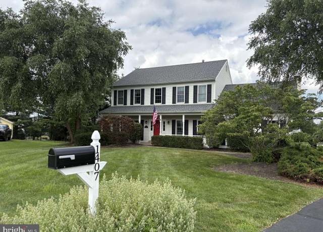 Property at 1407 Bayberry Dr, Jamison, PA 18929, 4 beds, 2.5 baths