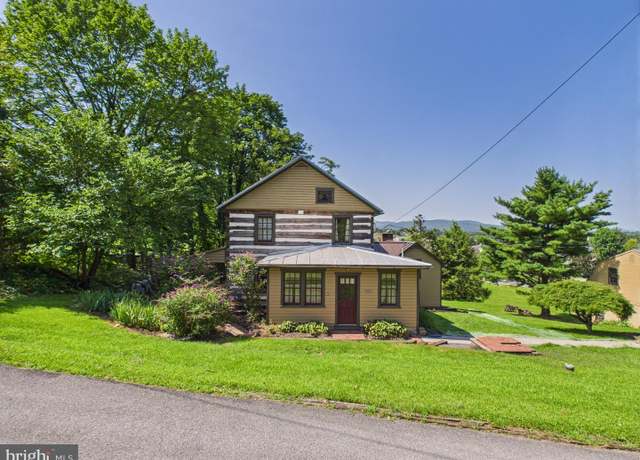 Property at 422 Gettysburg Pike, Mechanicsburg, PA 17055, 3 beds, 2.5 baths