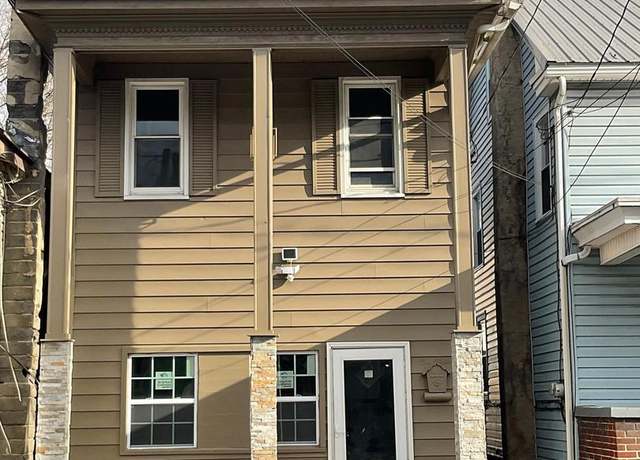 Property at 215 W Market St, Williamstown, PA 17098, 6 beds, 2 baths