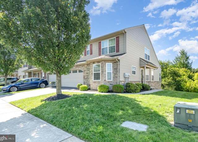 Property at 6121 Sawgrass Ct, Harrisburg, PA 17111, 3 beds, 2.5 baths