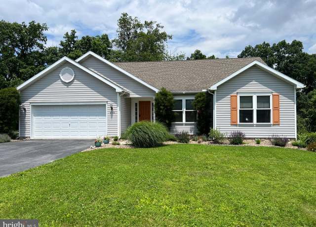 Property at 1773 Falcon Ln, Chambersburg, PA 17202, 3 beds, 2 baths