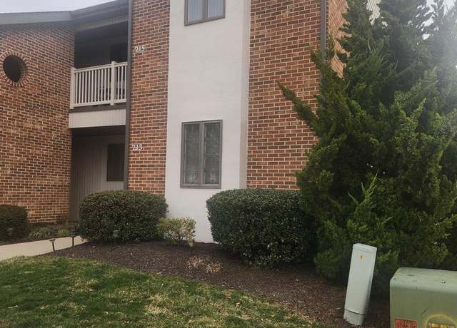 Property at 213 Black Oak Dr, Lancaster, PA 17602, 2 beds, 2 baths