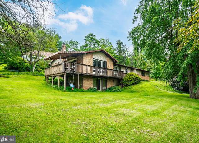 Property at 1403 Beverly Hills Rd, Coopersburg, PA 18036, 3 beds, 2 baths