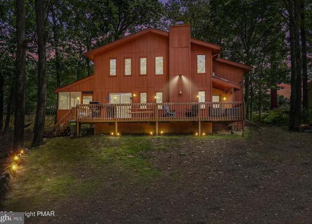 Property at 138 Banbury Dr, Bushkill, PA 18324, 3 beds, 2 baths