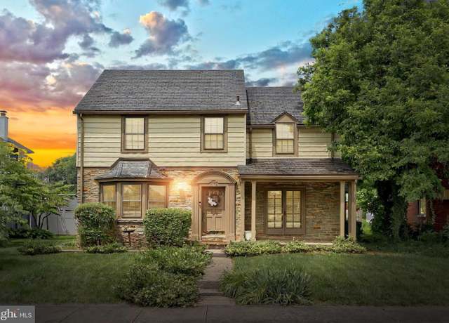 Property at 3172 N George St, Emigsville, PA 17318, 3 beds, 1.5 baths