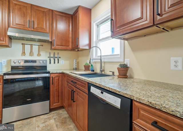 Property at 2512 Baltimore Pike, Hanover, PA 17331, 3 beds, 2.5 baths