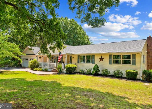 Property at 1039 Mountain View Rd, Fredericksburg, VA 22406, 3 beds, 2.5 baths