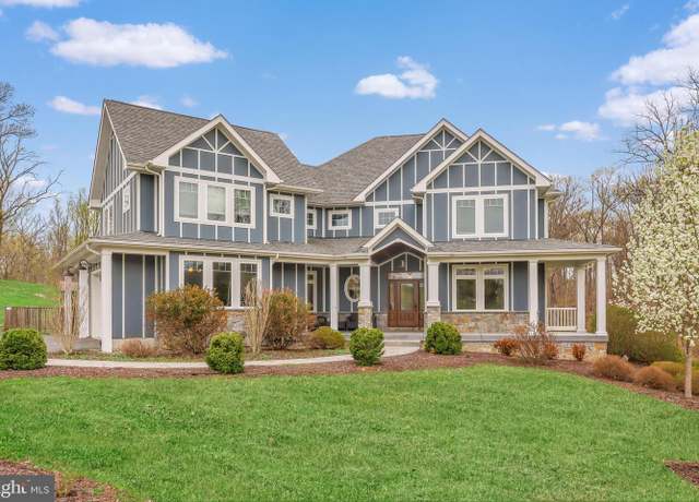 Property at 59 N Ridgemont Way, Shepherdstown, WV 25443, 6 beds, 4.5 baths