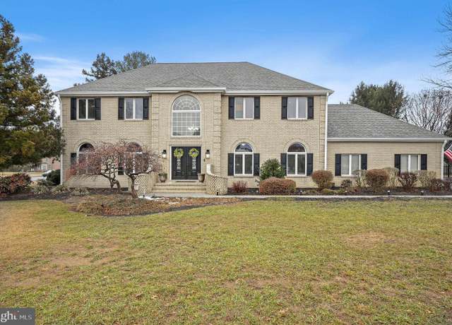 Property at 2 Waterwheel Cir, Dover, DE 19901, 5 beds, 3 baths