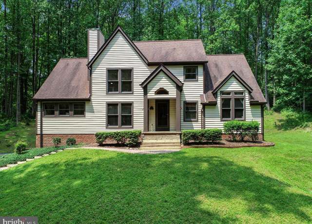 Property at 13737 Lakeside Dr, Clarksville, MD 21029, 4 beds, 3.5 baths
