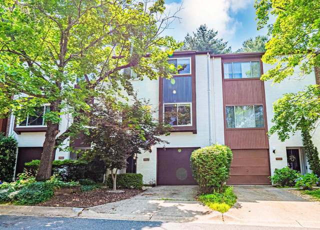 Property at 9962 Lake Lndg, Montgomery Village, MD 20886, 4 beds, 2.5 baths