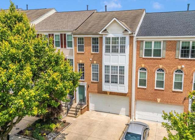 Property at 22 Inkberry Cir, Gaithersburg, MD 20877, 3 beds, 3.5 baths