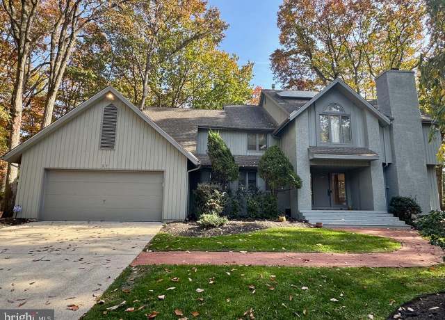 Property at 27 Yorkshire Dr, Voorhees, NJ 08043, 4 beds, 2.5 baths