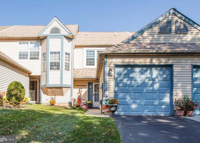 Property at 7 Raintree Dr, Hamilton, NJ 08690, 2 beds, 1.5 baths