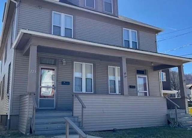 Property at 223-225 Fairfield Ave, Johnstown, PA 15906, 6 beds, 2 baths