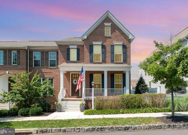 Property at 521 Shaw St, Mechanicsburg, PA 17050, 3 beds, 2.5 baths