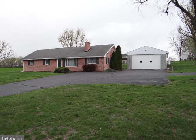 Property at 5135 Buchanan Trail West W, Greencastle, PA 17225, 3 beds, 1.5 baths