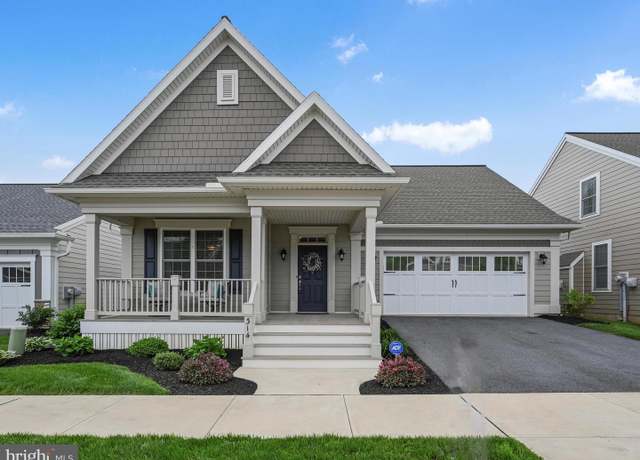Property at 314 Freedom Dr, Ephrata, PA 17522, 3 beds, 2.5 baths