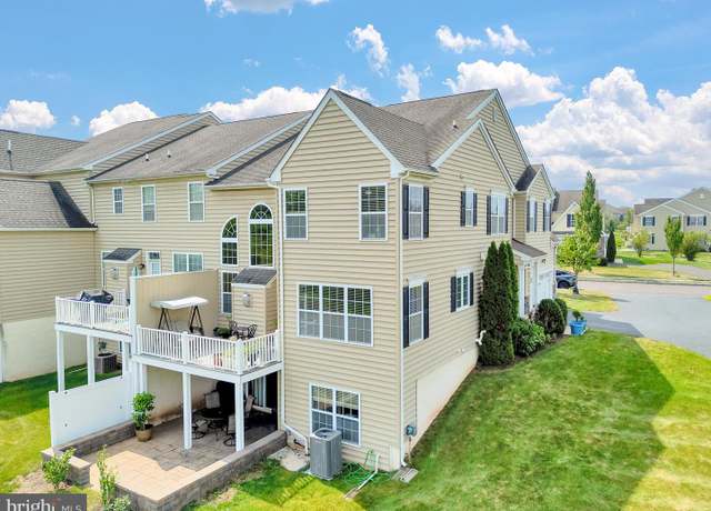 Property at 2053 Pleasant Valley Dr, Lansdale, PA 19446, 3 beds, 3.5 baths
