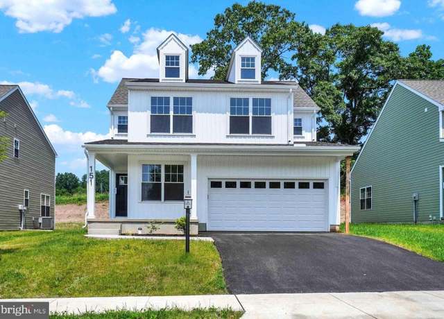 Property at 151 Eli Dr, York, PA 17404, 3 beds, 2.5 baths