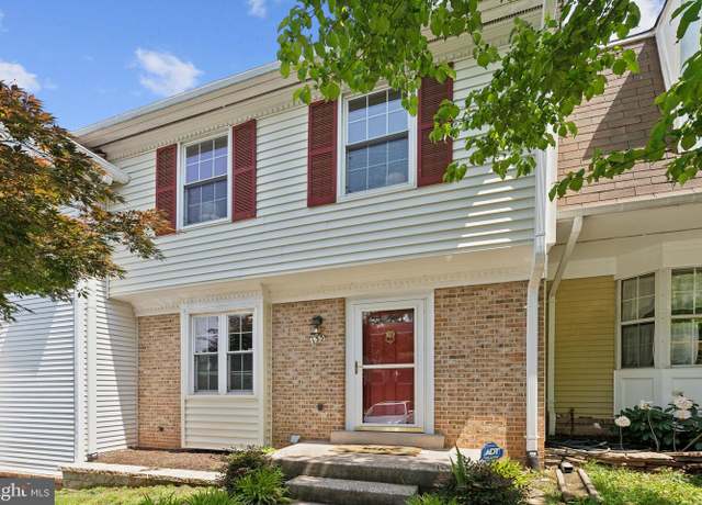 Property at 133 Sulgrave Ct, Sterling, VA 20165, 3 beds, 3.5 baths