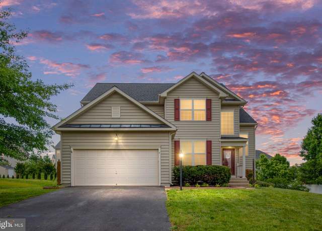Property at 6 Ivy Spring Ln, Fredericksburg, VA 22406, 6 beds, 3.5 baths