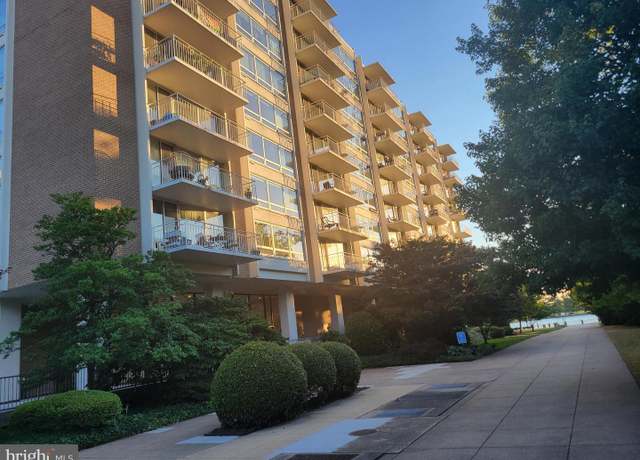 Property at 1425 4th St SW Unit A502, Washington, DC 20024, 1 bath