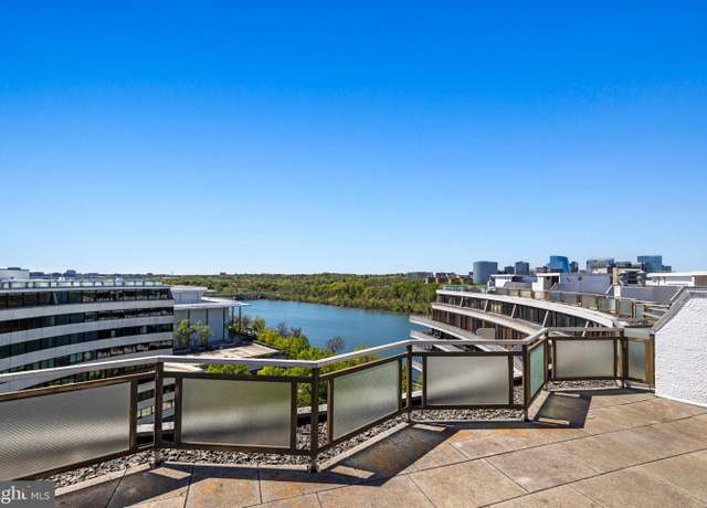 Property at 700 New Hampshire Ave NW #1520, Washington, DC 20037, 2 beds, 2 baths