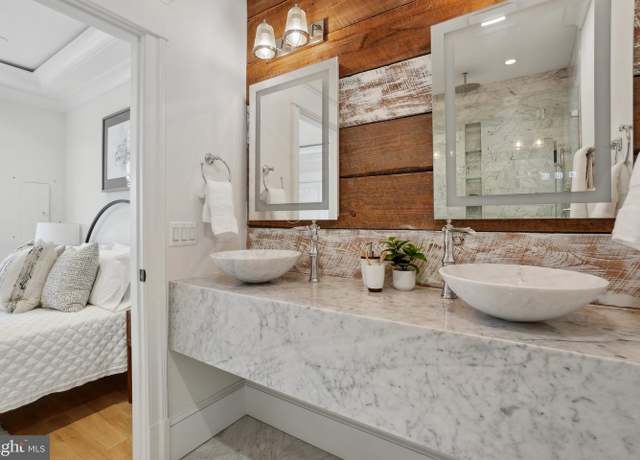 Property at 408 M St NW #4, Washington, DC 20001, 2 beds, 2 baths