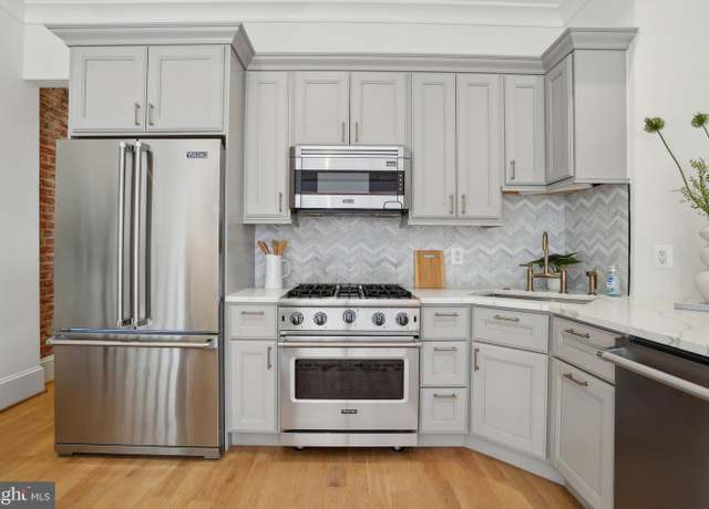 Property at 408 M St NW #4, Washington, DC 20001, 2 beds, 2 baths