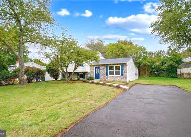 Property at 2195 Westwood Dr, Waldorf, MD 20601, 4 beds, 2 baths