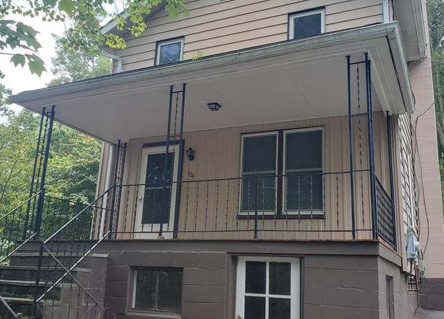 Property at 104 Greenwood St, Brunswick, MD 21716, 3 beds, 1.5 baths