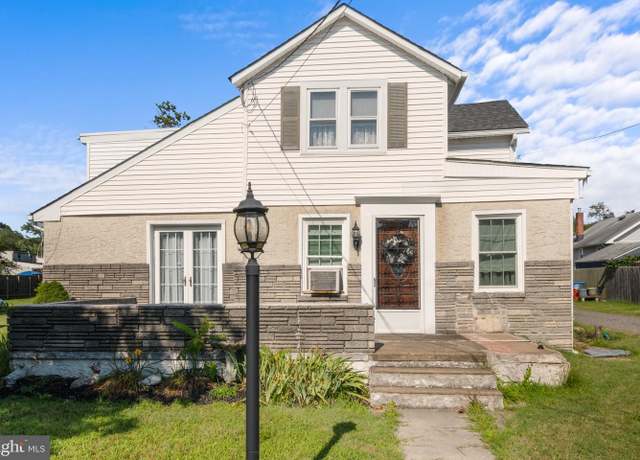 Property at 1313 Red Bank Ave, West Deptford, NJ 08086, 3 beds, 2 baths