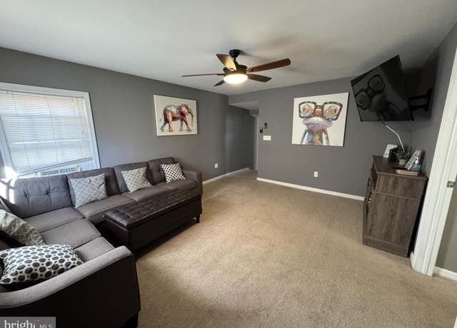 Property at 221 S Main St, Pennington, NJ 08534, 5 beds, 3 baths