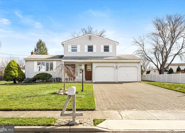 Property at 4 Terrapin Ln, Hamilton Township, NJ 08619, 3 beds, 1.5 baths