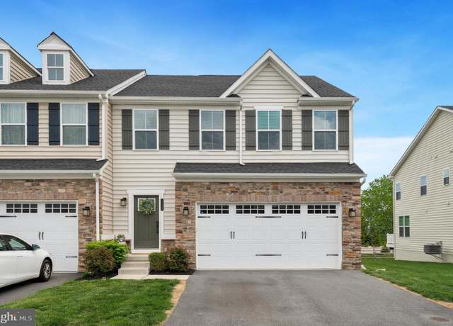 Property at 349 Piper Ln, Exton, PA 19341, 3 beds, 3.5 baths