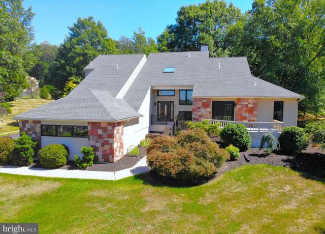 Property at 411 Leah Dr, Fort Washington, PA 19034, 4 beds, 3.5 baths