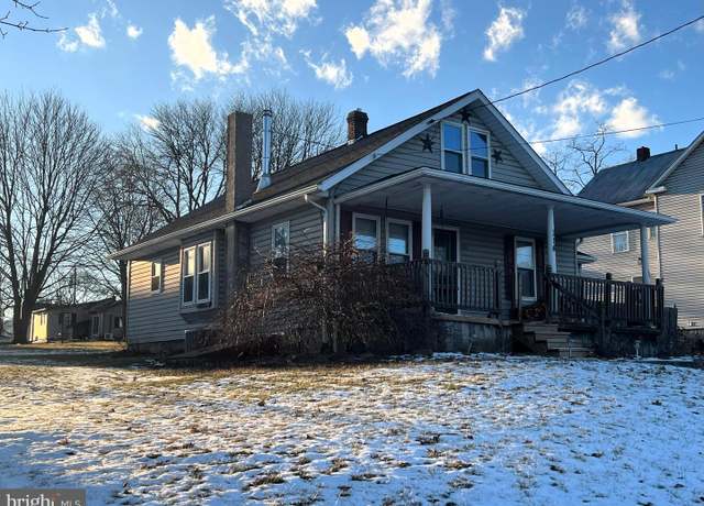 Property at 114 S Locke Ave, Yeagertown, PA 17099, 3 beds, 1.5 baths