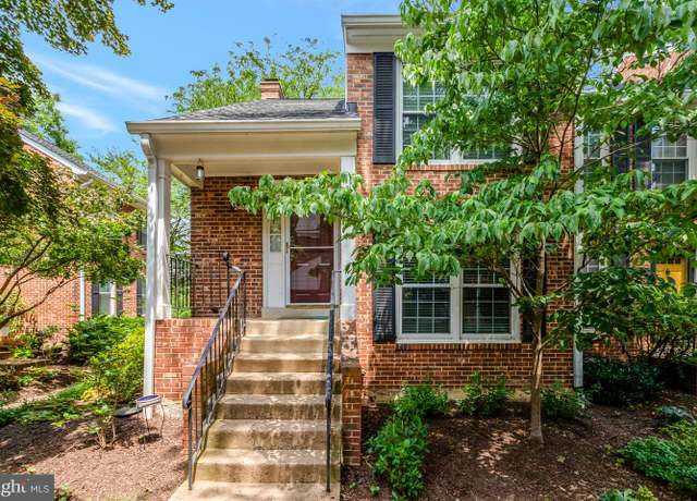 Property at 2408-A S Walter Reed Dr S #1, Arlington, VA 22206, 3 beds, 2.5 baths