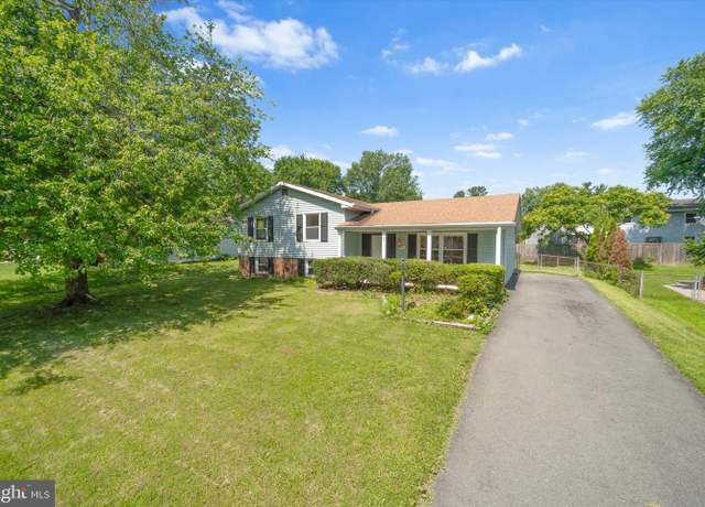 Property at 305 S Kennedy Rd S, Sterling, VA 20164, 3 beds, 3 baths